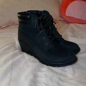 TIMBERLAND Black Wedge Heel Boots